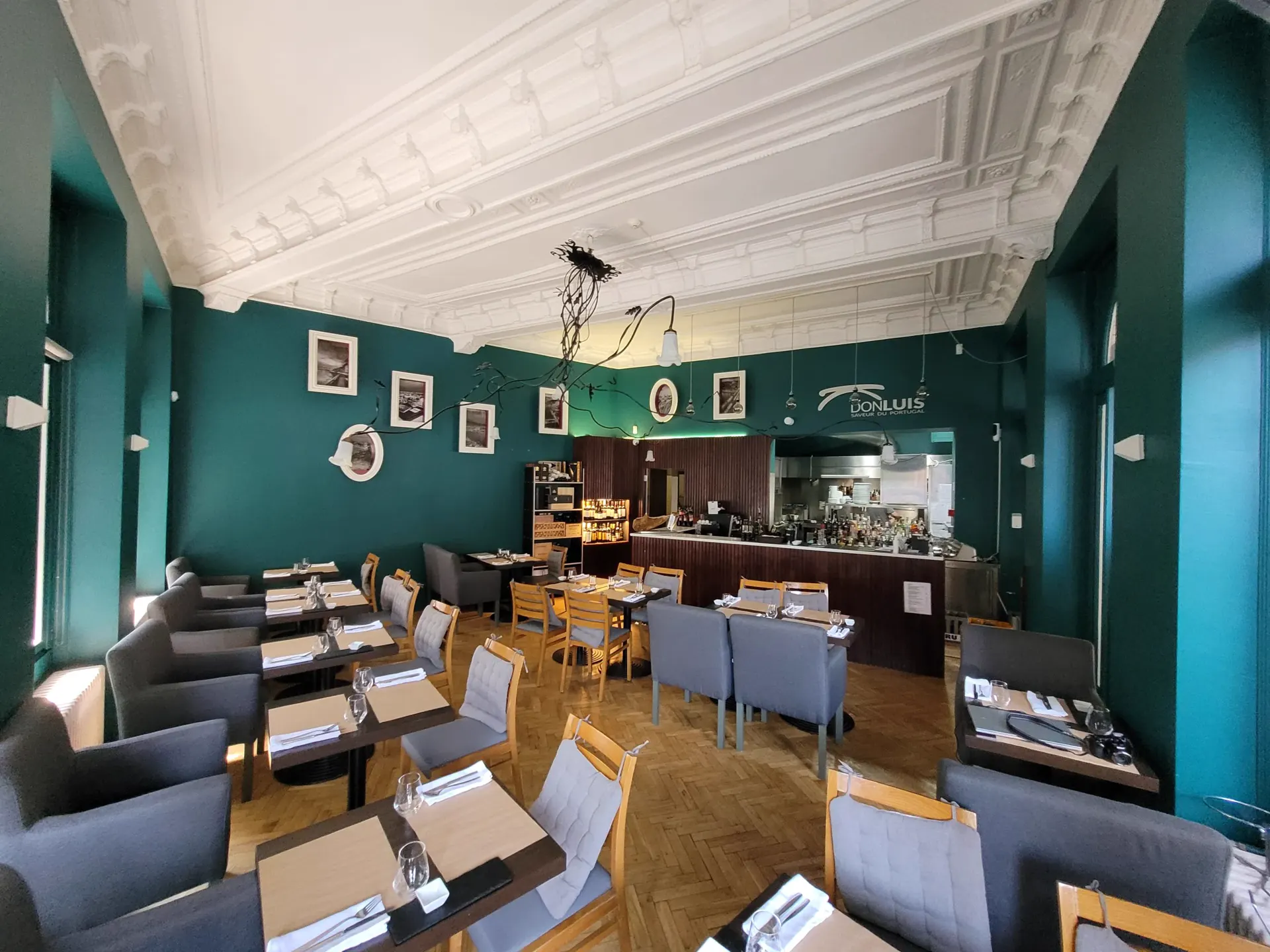 Salle du Restaurant Pont-Don Luis à Bruxelles